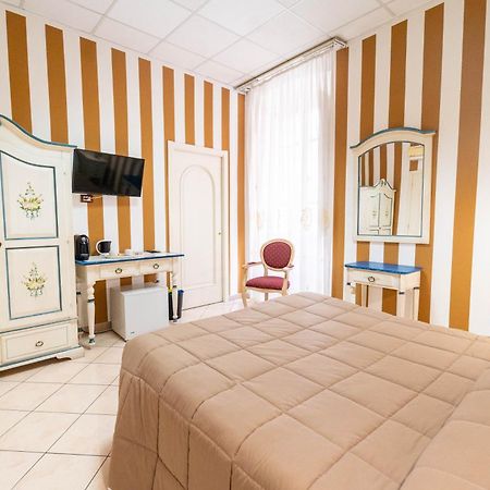 Hotel Le Tre Stelle à Cagliari Extérieur photo