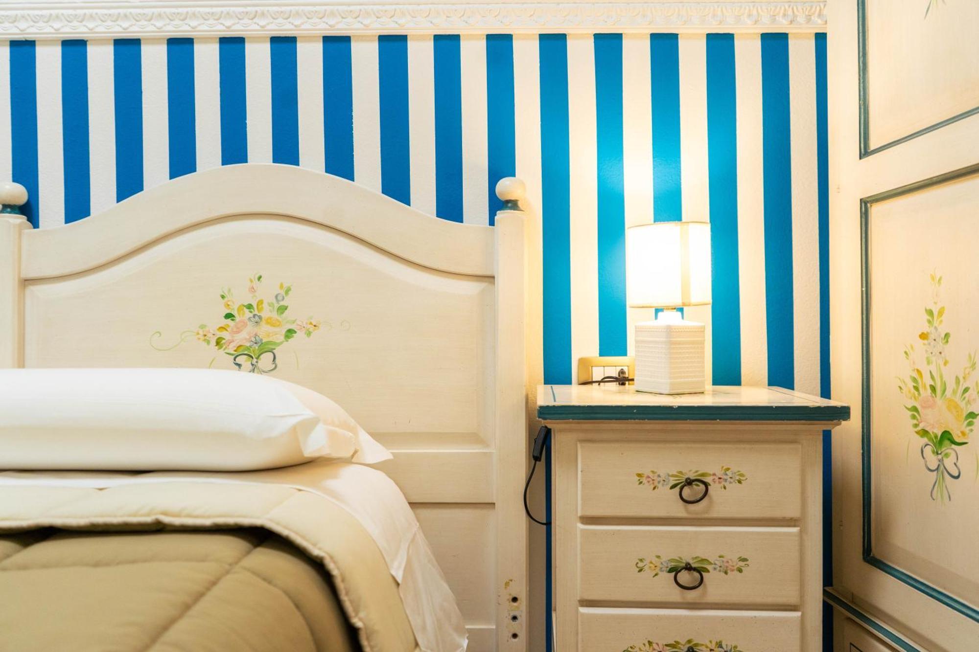 Hotel Le Tre Stelle à Cagliari Extérieur photo